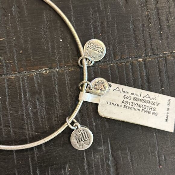 NWT Alex And Ani Yankee Stadium Baseball MLB New York Charm Bracelet Energy​​ - Picture 5 of 7